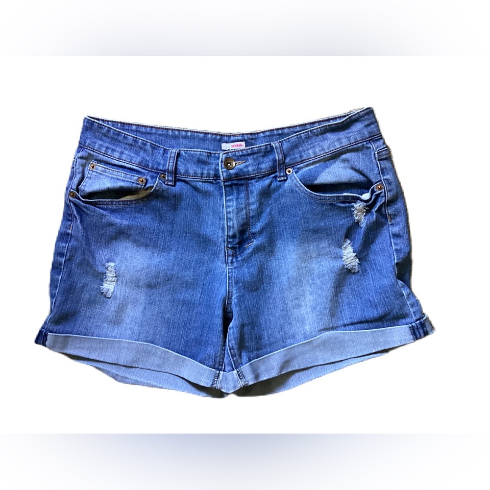 Vintage Bongo jean shorts. 13